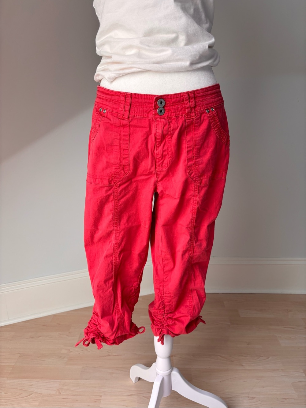 Ricki’s Coral Cargo Capris 🪸